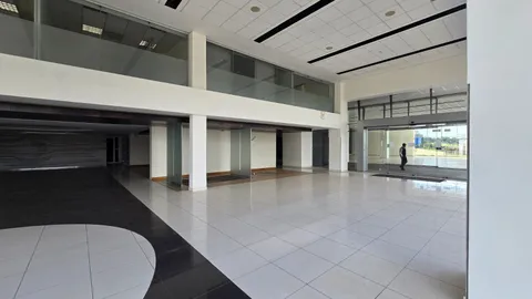 13 J.G. Strydom Rd, Weltevreden Park